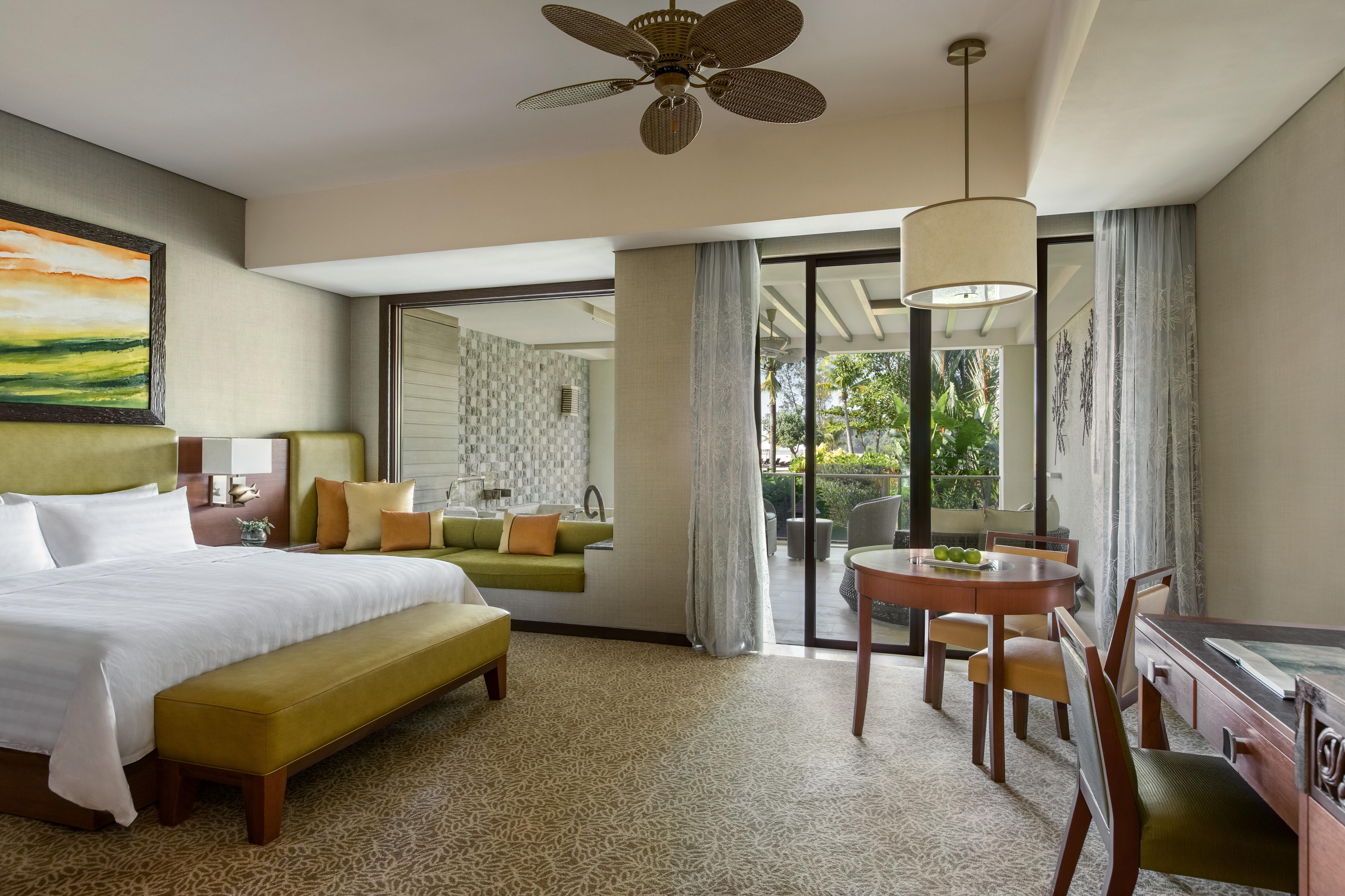 Shangri-La Rasa Ria, Kota Kinabalu Exterior photo A room at the Westin Maldives